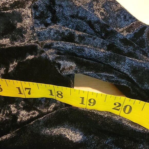 Disney Pixar Coco Crushed Velvet Jacket - Cinco de Mayo & Day of the Dead - Picture 9 of 10